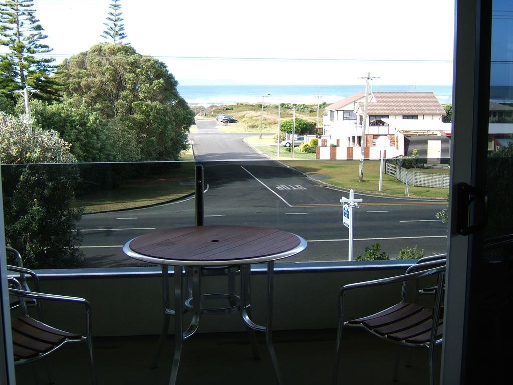 Waihi Beach Lodge エクステリア 写真