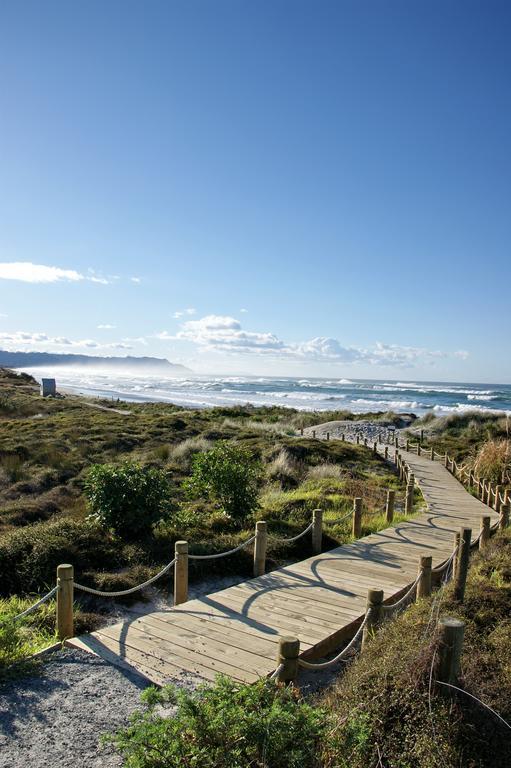 Waihi Beach Lodge エクステリア 写真