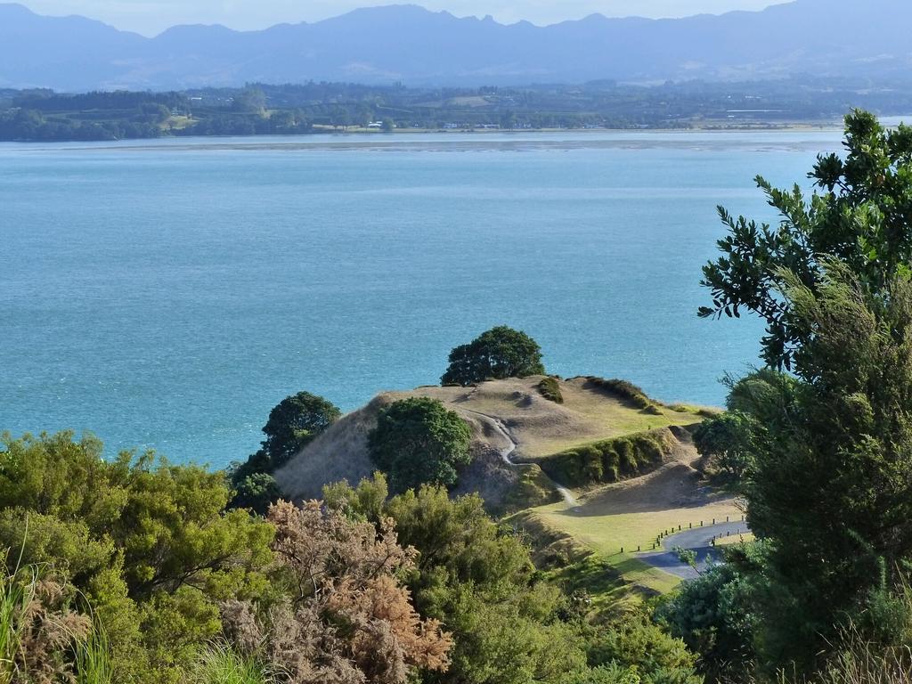 Waihi Beach Lodge エクステリア 写真